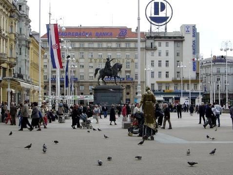 Plaza-Ban-Jelacic-Centro-de-Zagreb.jpg