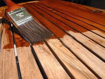 Como barnizar una casa de madera