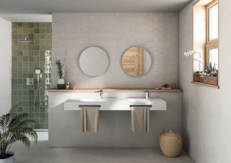 Variedad de diseños y colores de azulejos para baños